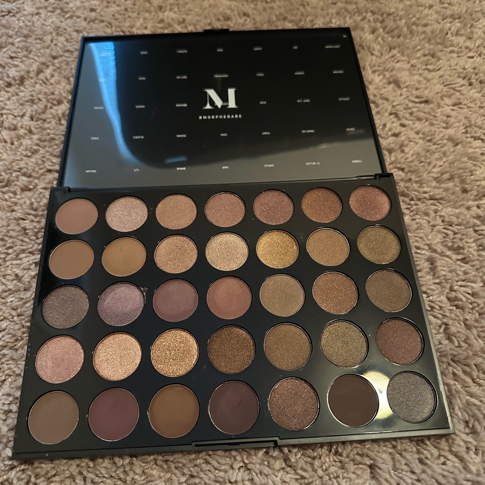 Morphe eyeshadow palette